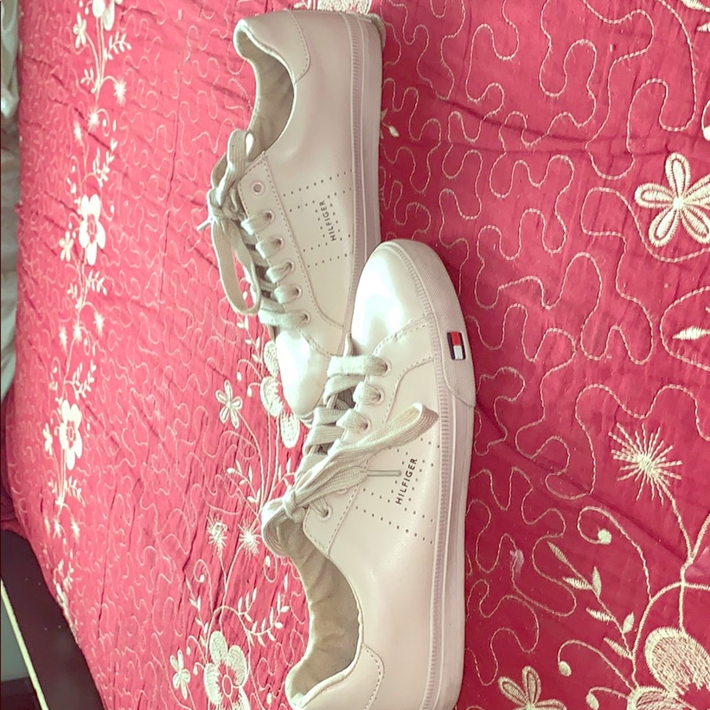 Baby pink Women size 8 Tommy Hillfiger shoes